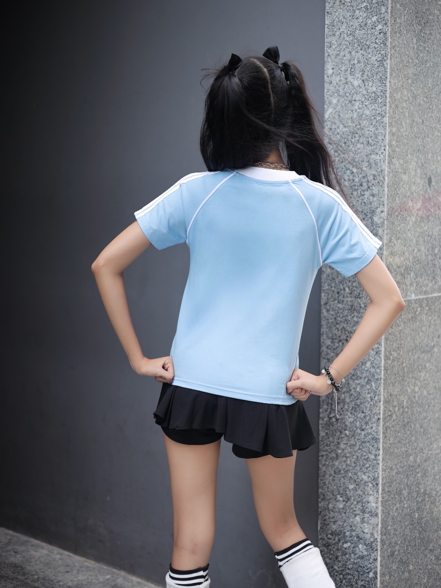 Áo Baby Tee Raglan Màu Xanh - Ảnh 2